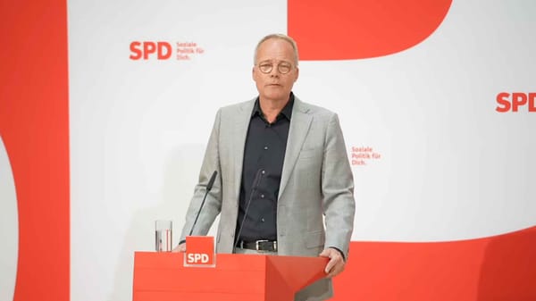 SPD Members Vote in Favour of Coalition Agreement